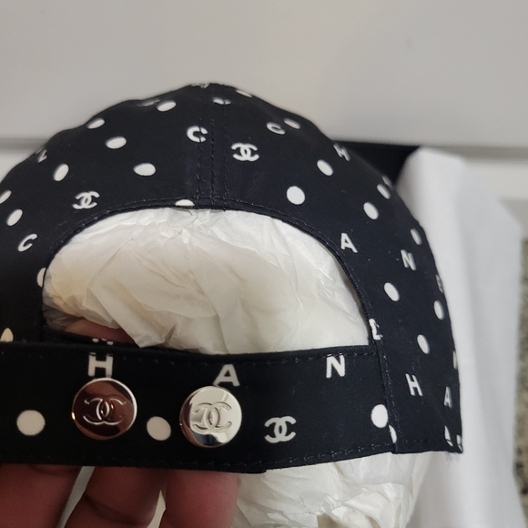 CHANEL 2024 Logo Cap - Picture 5 of 10